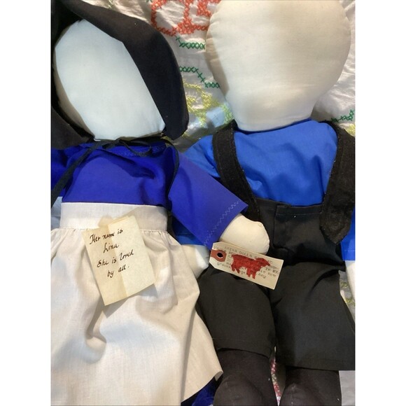 Faceless Handmade Amish Dolls Man & Woman in Traditional Amish Blue & Black - Picture 9 of 14